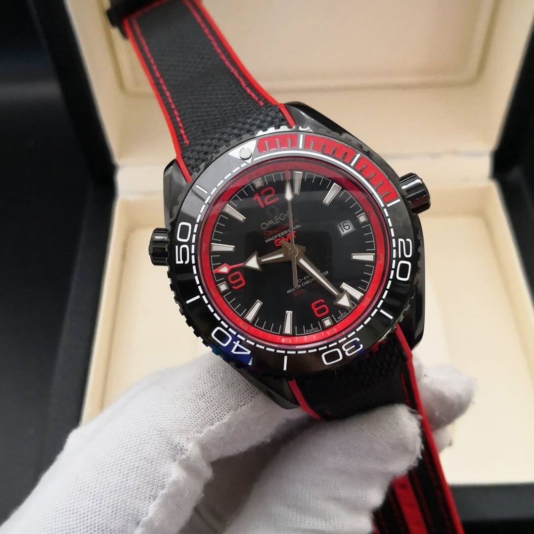 Relógio Omega - Planet Ocean Deep Black