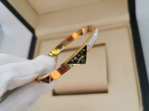 PULSEIRA PRADA
