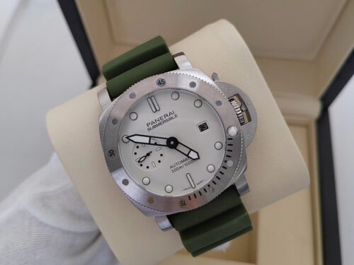 Panerai Luminor Submersible Automatic