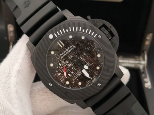 Panerai Submersible Luna Rossa